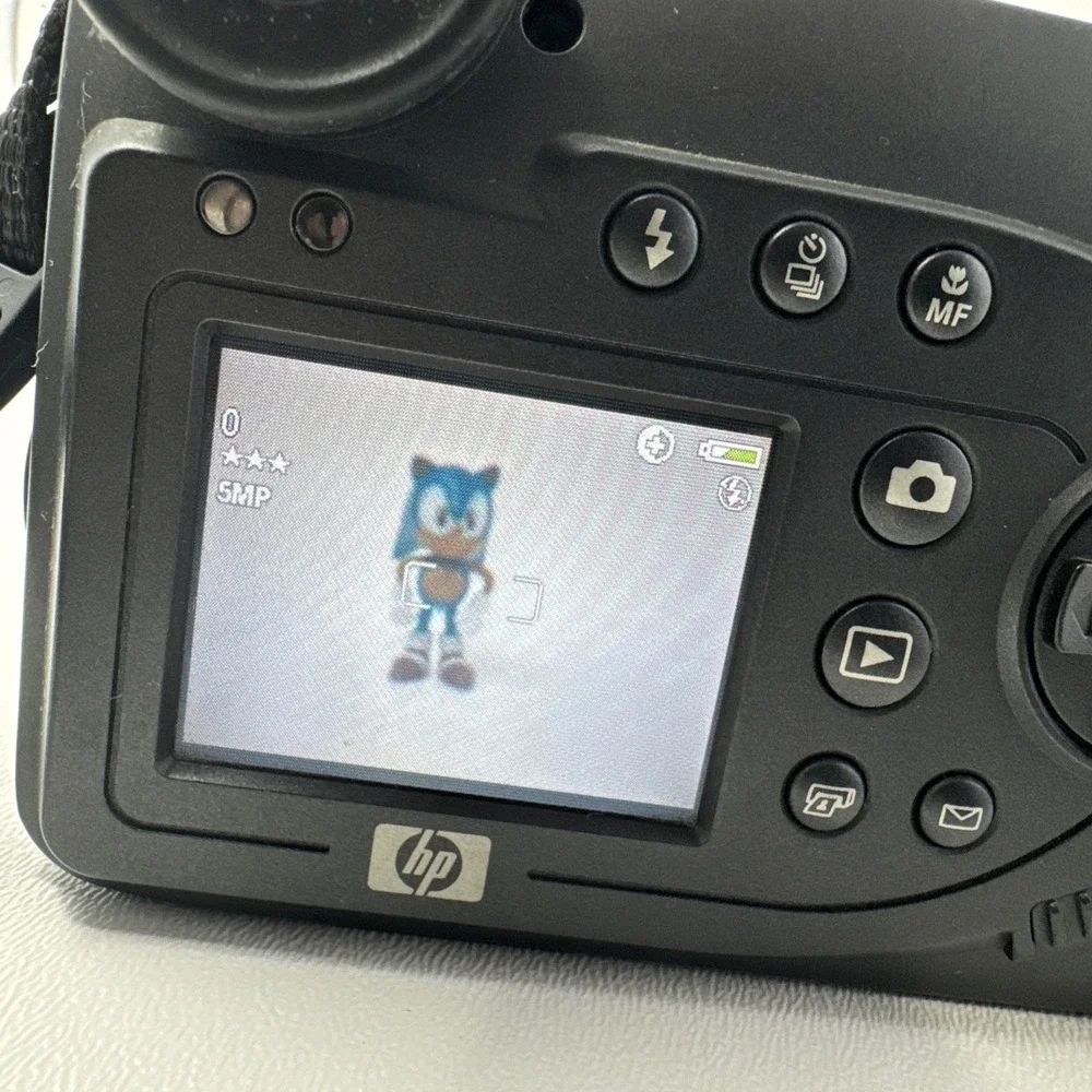 HP PhotoSmart 945 5.3MP Digital Camera 8xOptical Zoom GRLYB-0310 w/ Accessories‎